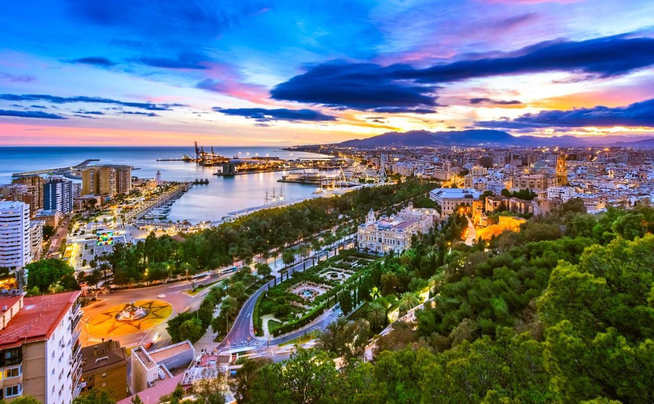 Malaga Centre Apartment With Parking المظهر الخارجي الصورة