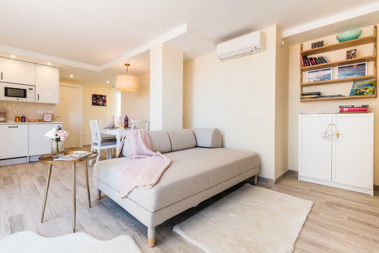 Malaga Centre Apartment With Parking المظهر الخارجي الصورة