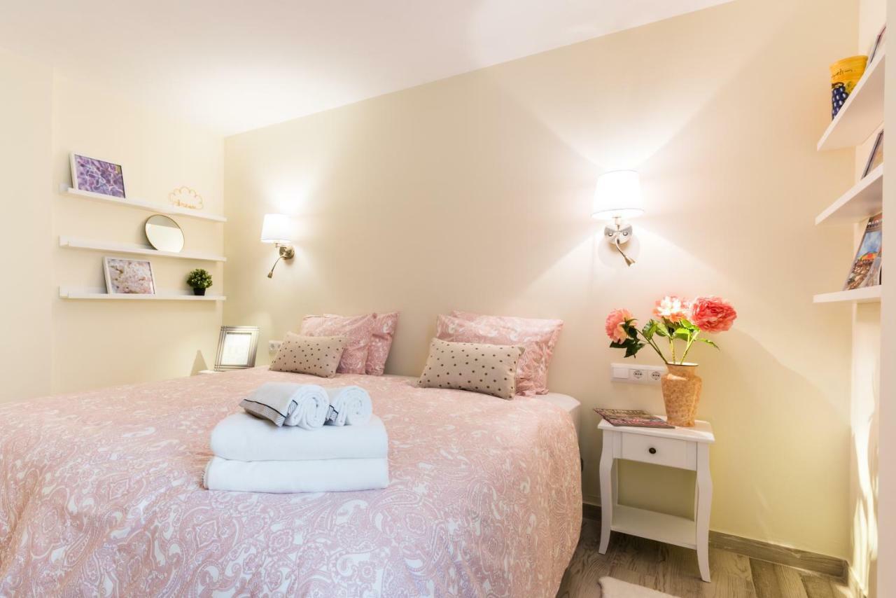 Malaga Centre Apartment With Parking المظهر الخارجي الصورة